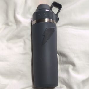 Gatorade Overtime Insulated Water Bottle With Screw Cap, 22oz, Grey